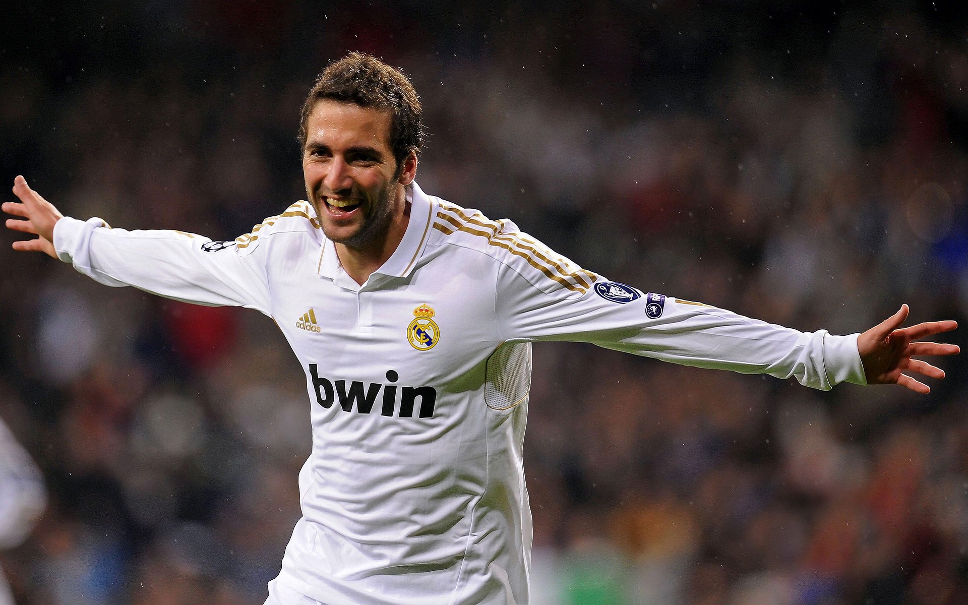 NBA总决赛激战正酣 勇士队与凯尔特人队上演巅峰对决